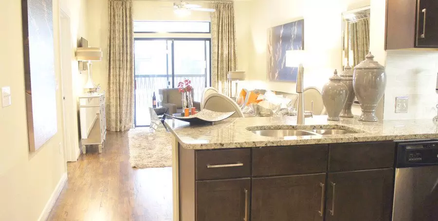 2701 West Dallas Street, Houston, TX 77019 photo 4