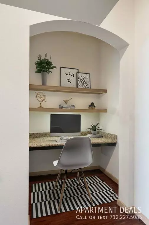 2706 Travis Street, Houston, TX 77006 photo 2