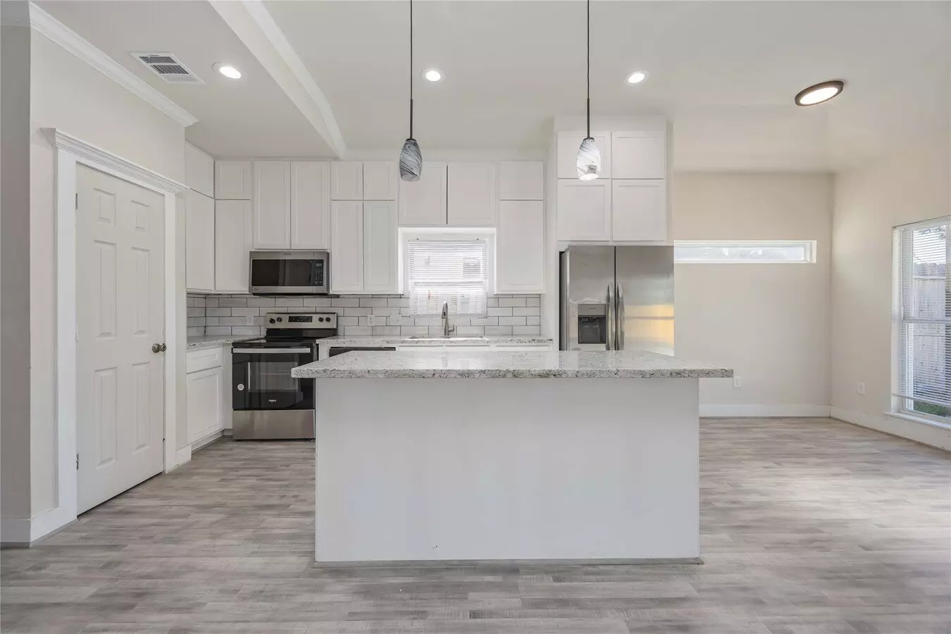 2708 Sam Wilson Street, Houston, TX 77020 photo 2