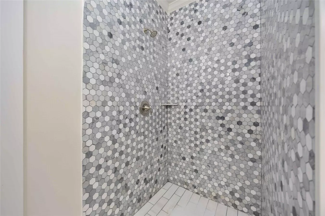 2708 Sam Wilson Street, Houston, TX 77020 photo 3