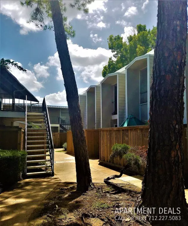 2806 T C Jester Boulevard, Houston, TX 77018 photo 4