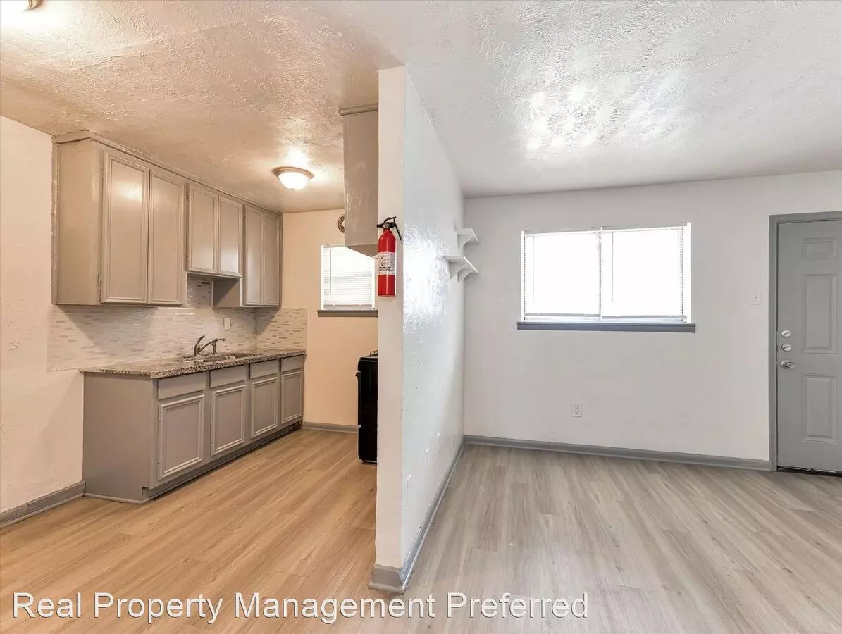 Oak Acres Apartments photo 3