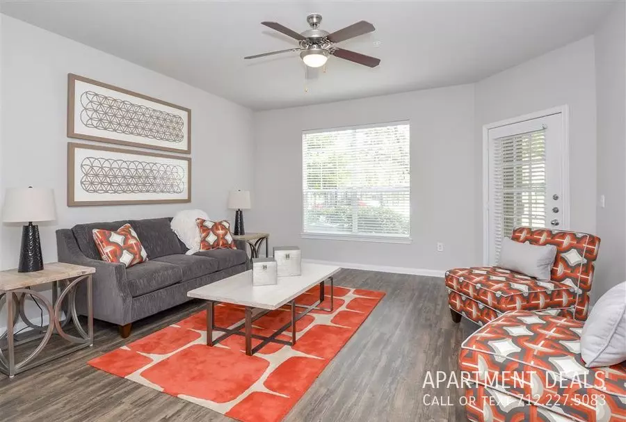 30 Hermann Park Court, Houston, TX 77021 photo 5