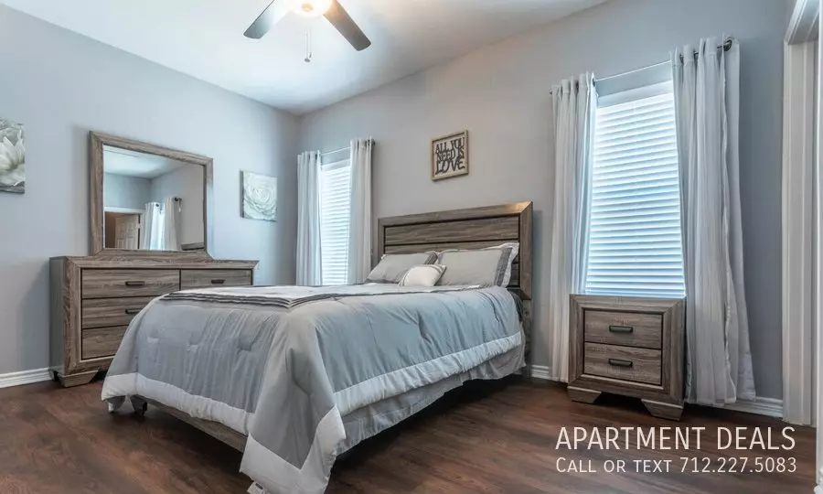 306 Woerner Road, Houston, TX 77090 photo 3