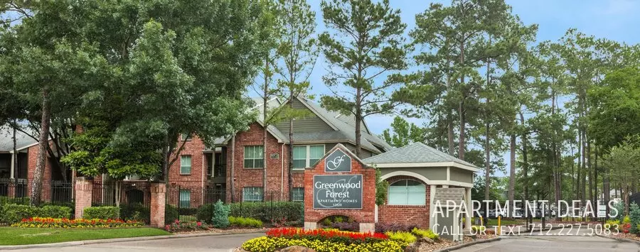 31 Greenwood Forest Drive, Houston, TX 77066 photo 2