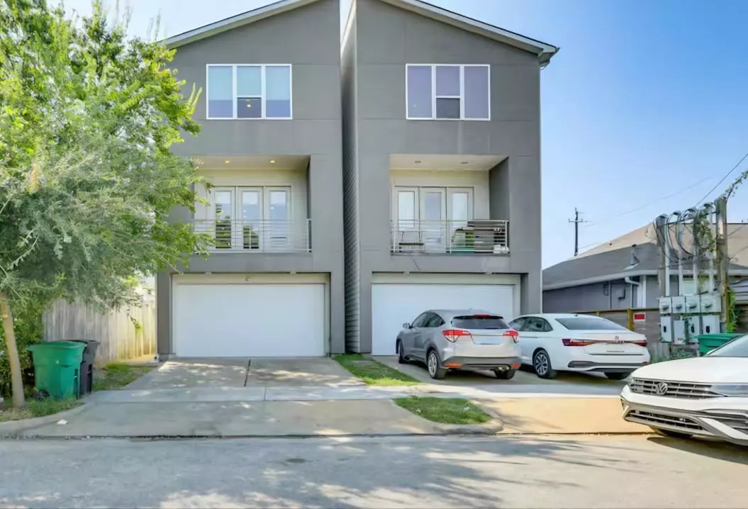 3108 Baer Street, Houston, TX 77020 photo 2