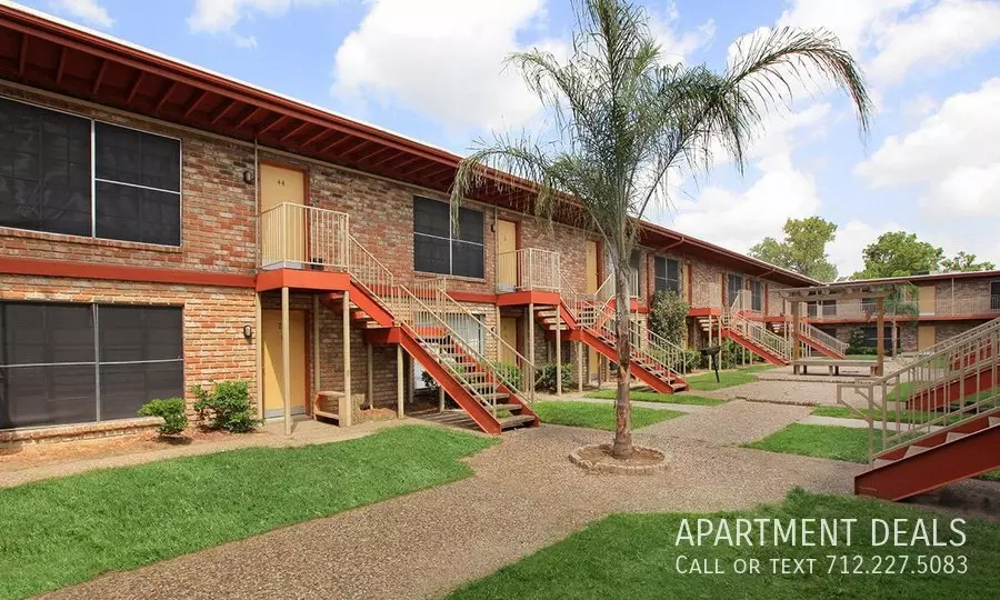 312 West Sunnyside Street, Houston, TX 77076 photo 5