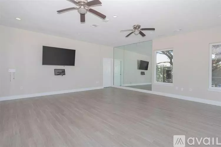 3125 Crestdale Dr Unit 2189 photo 5