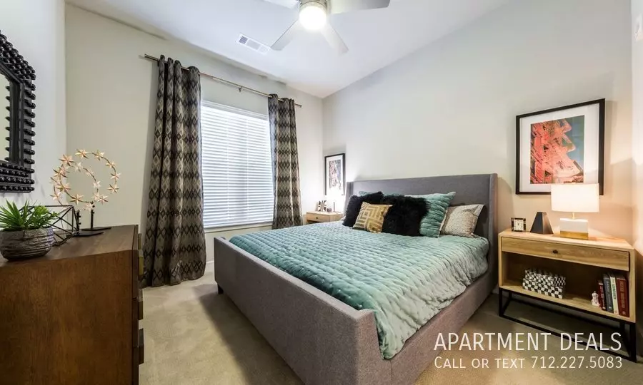3137 Timmons Lane, Houston, TX 77027 photo 4