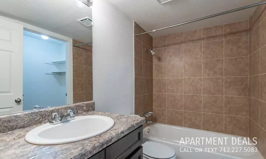 3206 Mangum Road, Houston, TX 77092 photo 4