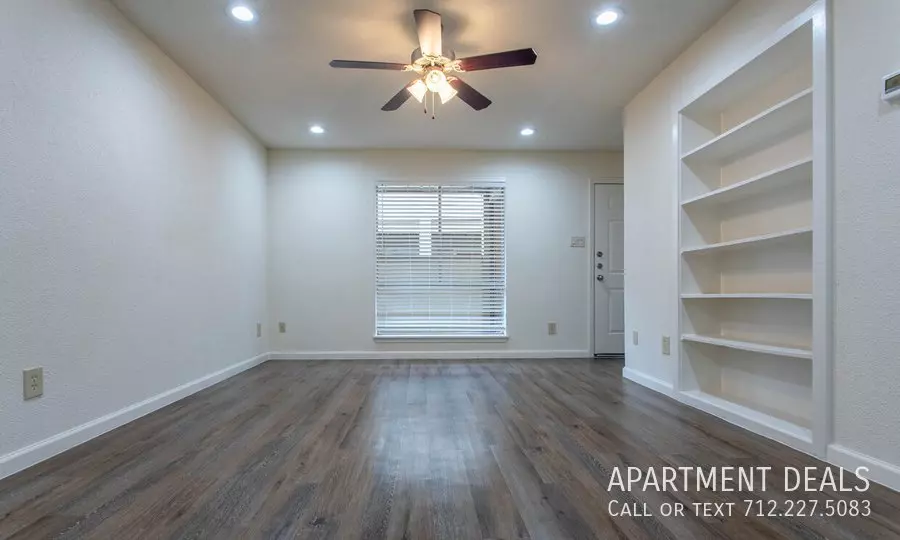 3206 Mangum Road, Houston, TX 77092 photo 5