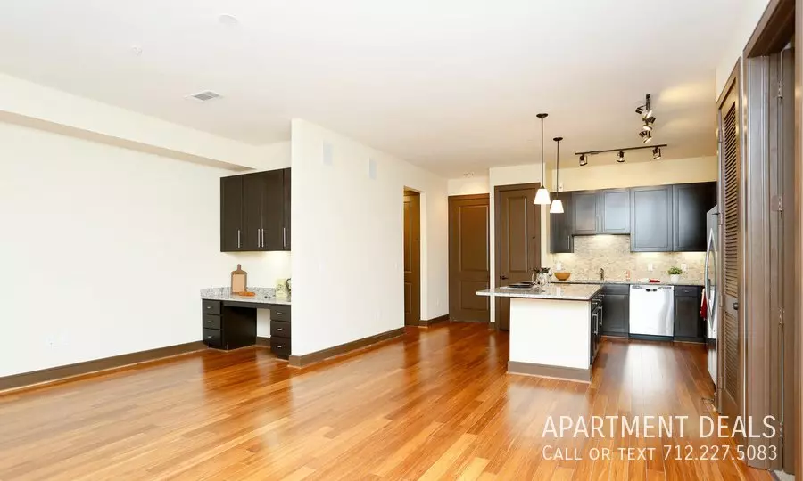 3212 Revere Street, Houston, TX 77098 photo 3