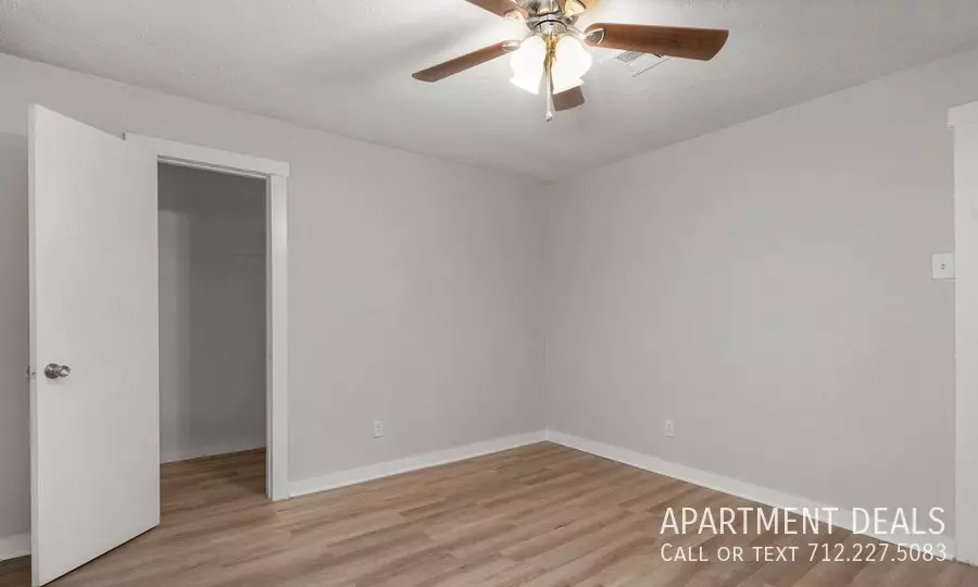 3219 Werner Street, Houston, TX 77022 photo 3