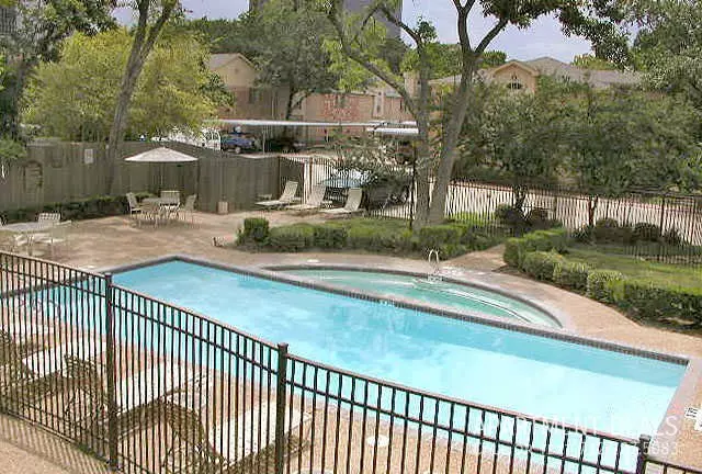 3226 Alabama Court, Houston, TX 77027 photo 3