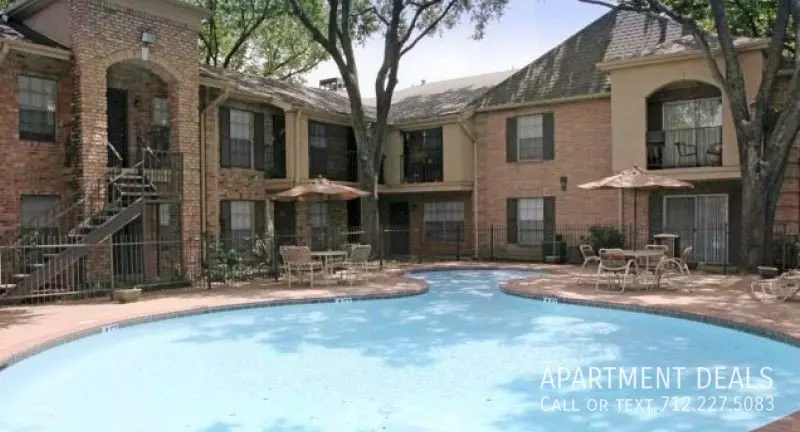 3226 Alabama Court, Houston, TX 77027 photo 5