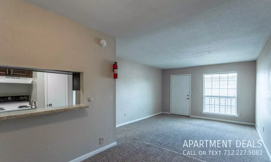 3239 Mangum Road, Houston, TX 77092 photo 3