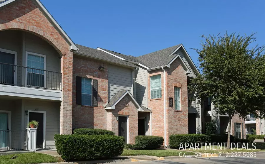 3356 Rogerdale Road, Houston, TX 77042 photo 3
