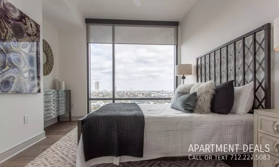 3417 Yoakum Boulevard, Houston, TX 77006 photo 3