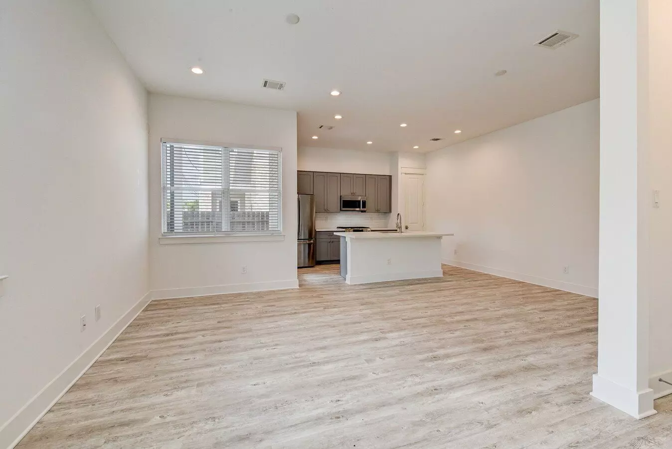 3506 Oak Frst Grv Dr photo 2