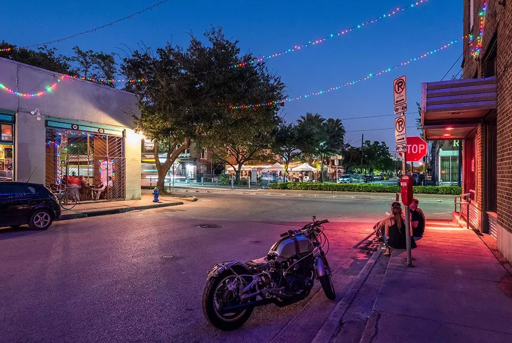 3551 Main Street, Houston, TX 77002 photo 2