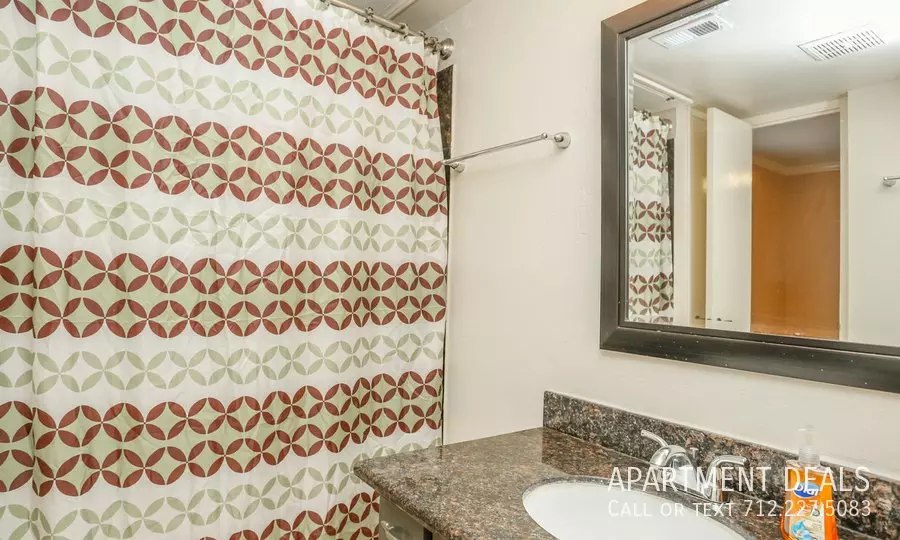 3606 West T C Jester Boulevard, Houston, TX 77018 photo 3