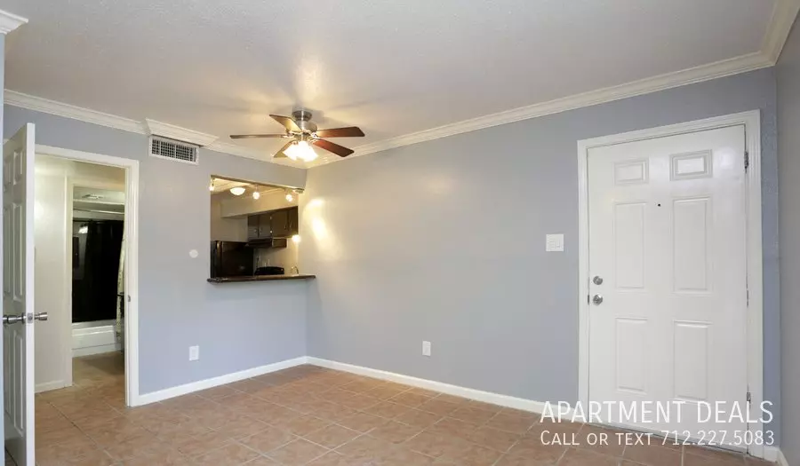 3606 West T C Jester Boulevard, Houston, TX 77018 photo 5