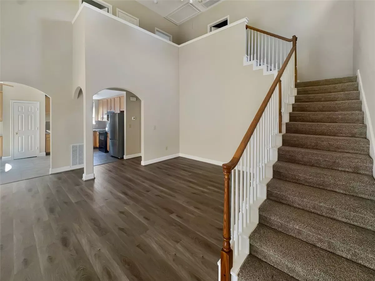 3746 East Ashford Villa Lane, Houston, TX 77082 photo 3