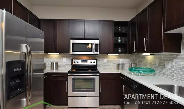 3778 Richmond Ave photo 4