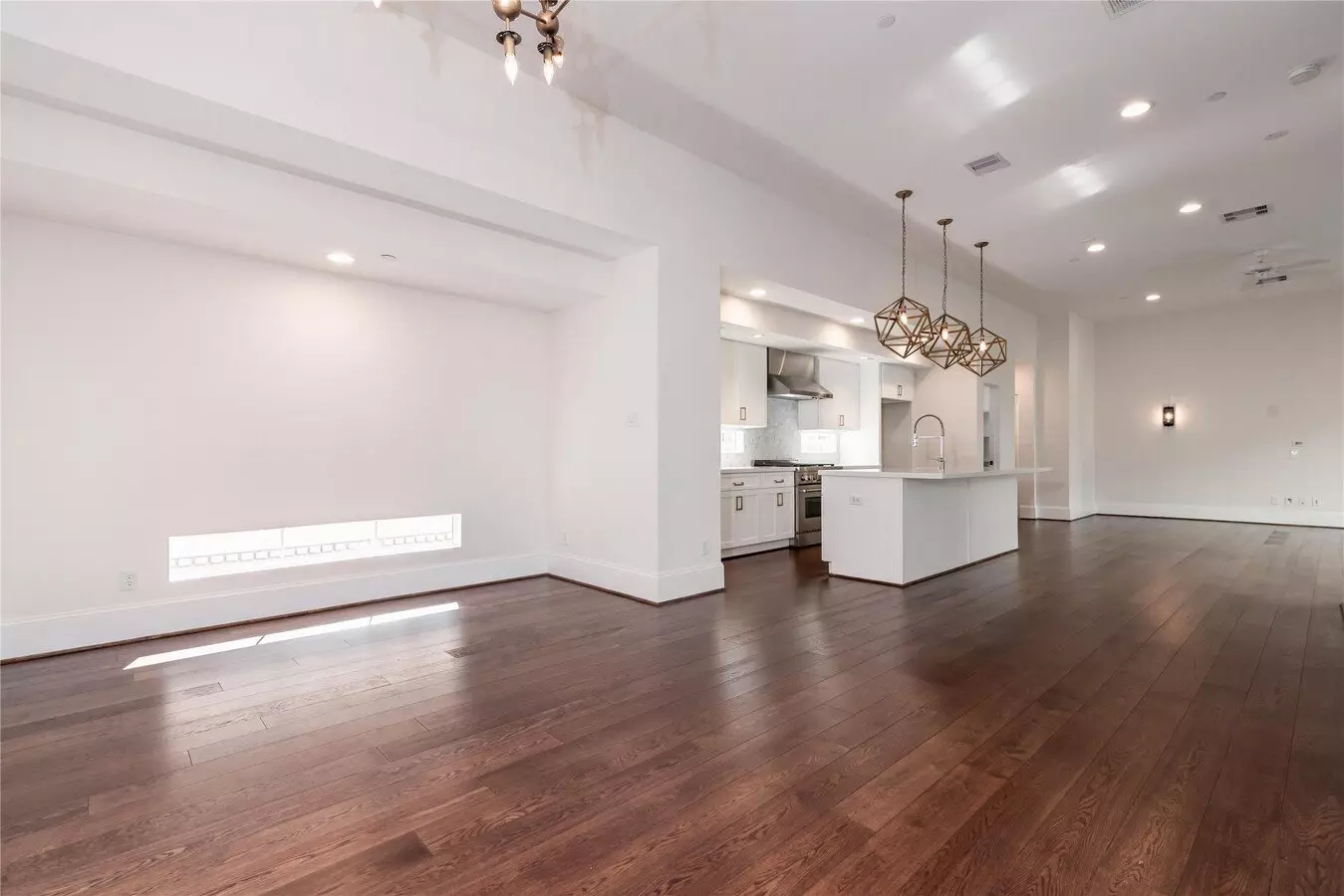 3821 North Braeswood Boulevard, Houston, TX 77025 photo 4