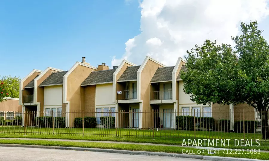 3931 Arlington Square Drive, Houston, TX 77034 photo 3