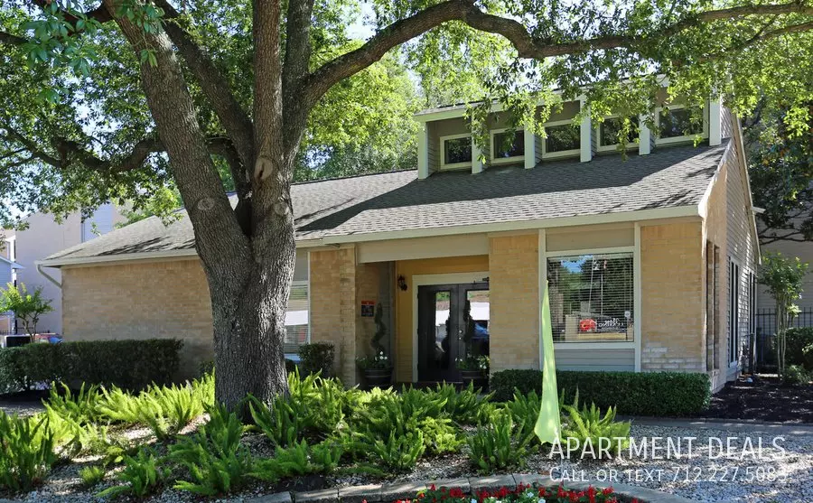 3945 Synott Road, Houston, TX 77082 photo 4