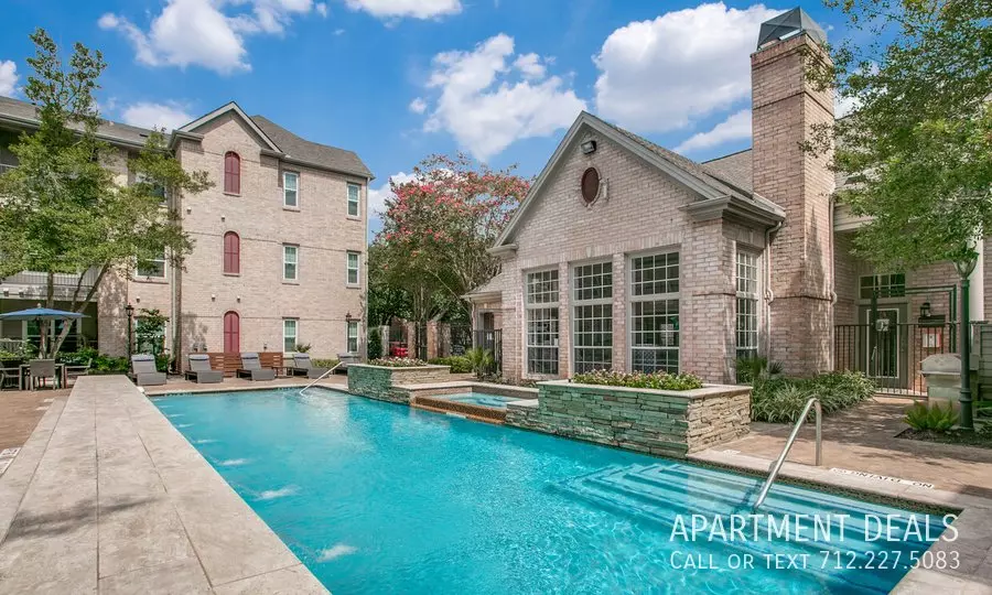 4006 Essex Lane, Houston, TX 77027 photo 2