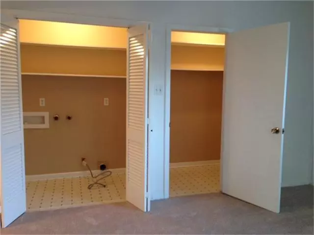 4106 Judson Ave photo 3