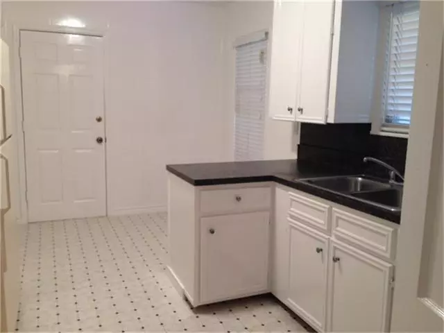 4106 Judson Ave photo 4