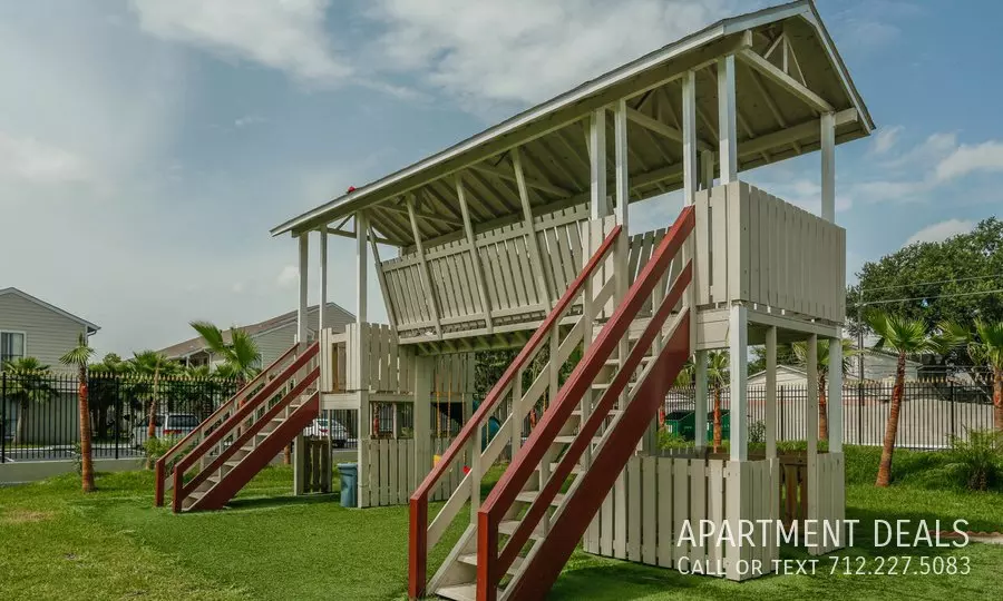 411 Rodeo Square Drive, Houston, TX 77072 photo 3