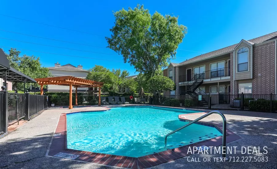 414 Ranchstone Drive, Houston, TX 77064 photo 2