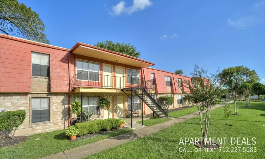 4143 Dover Street, Houston, TX 77087 photo 2