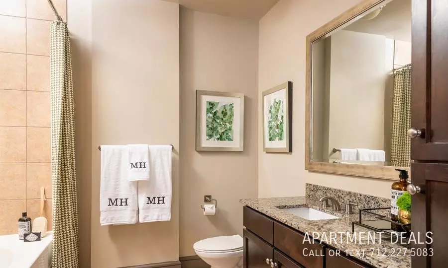 4206 Scotland Street, Houston, TX 77007 photo 2