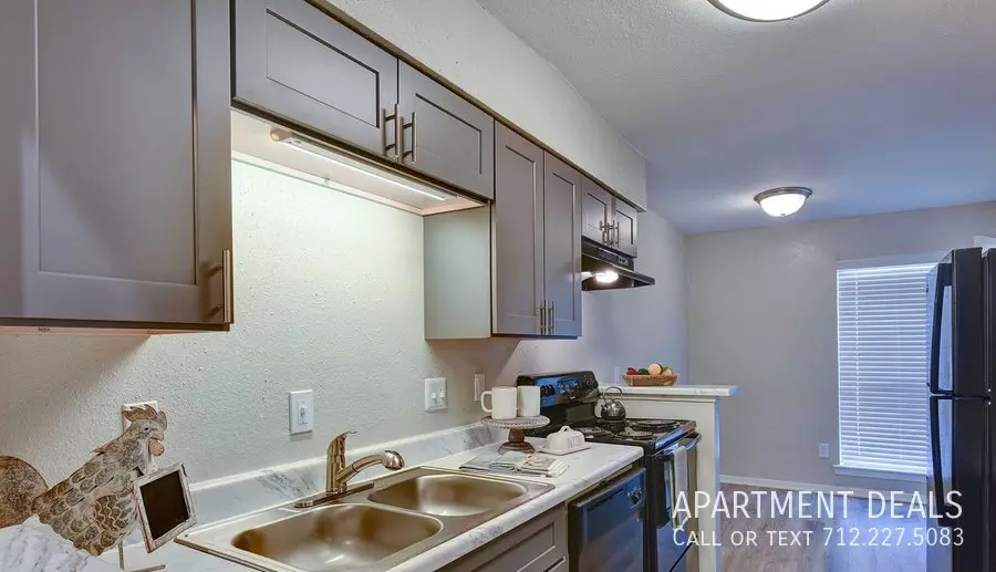4217 Sherwood Lane, Houston, TX 77092 photo 3