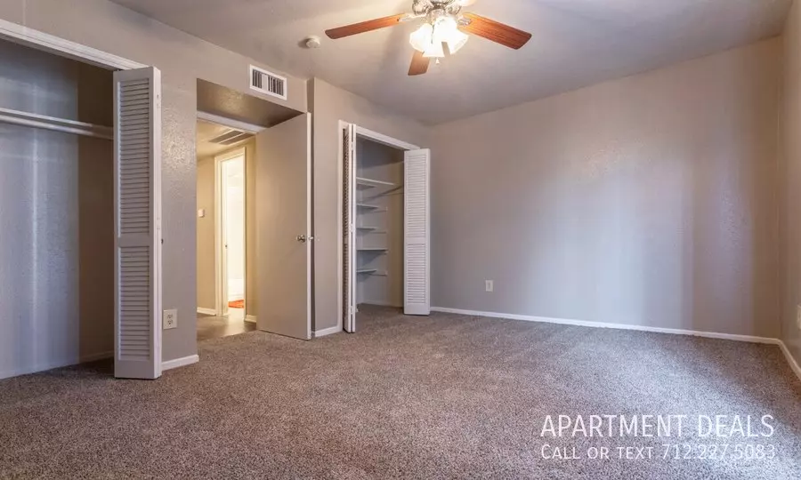 446 West Parker Road, Houston, TX 77091 photo 3