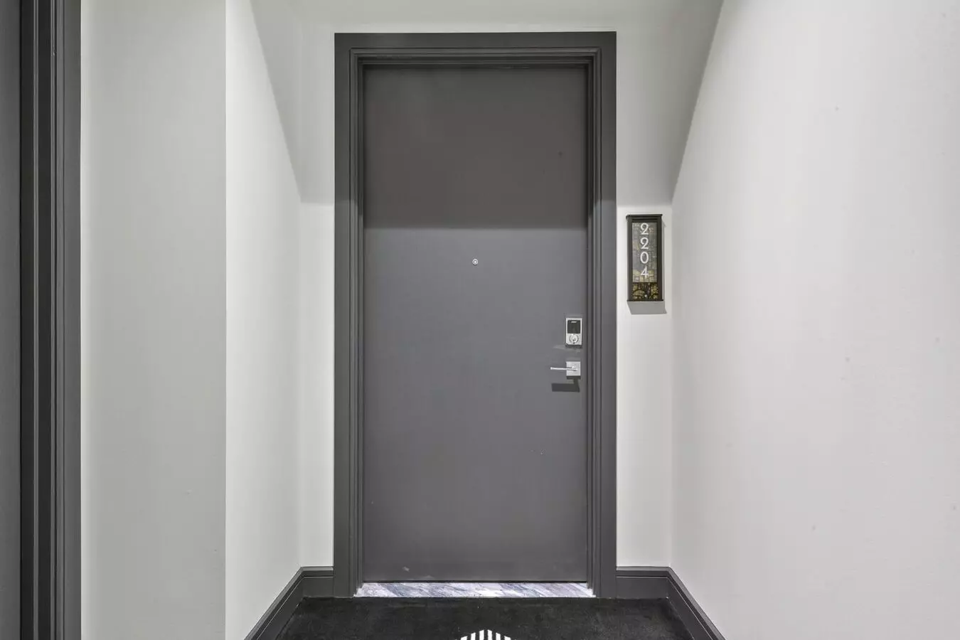 Stunning High Rise Unit In The Affluent River Oaks District! photo 3