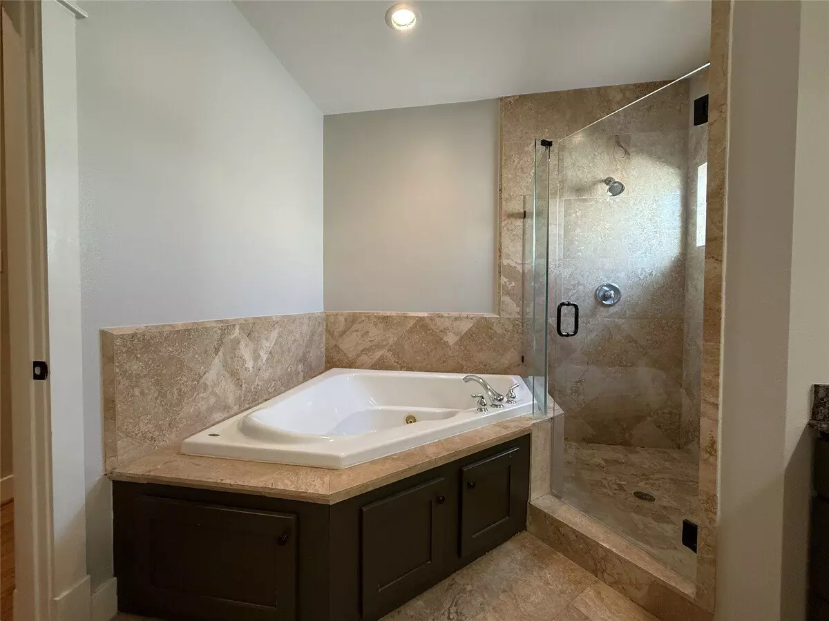 5237 Center Street, Houston, TX 77007 photo 2