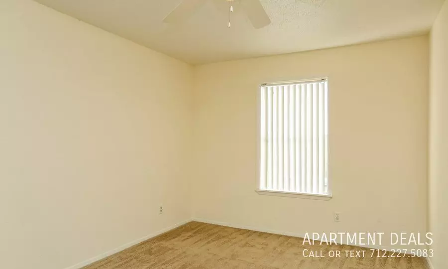 5257 Gasmer Drive, Houston, TX 77035 photo 2