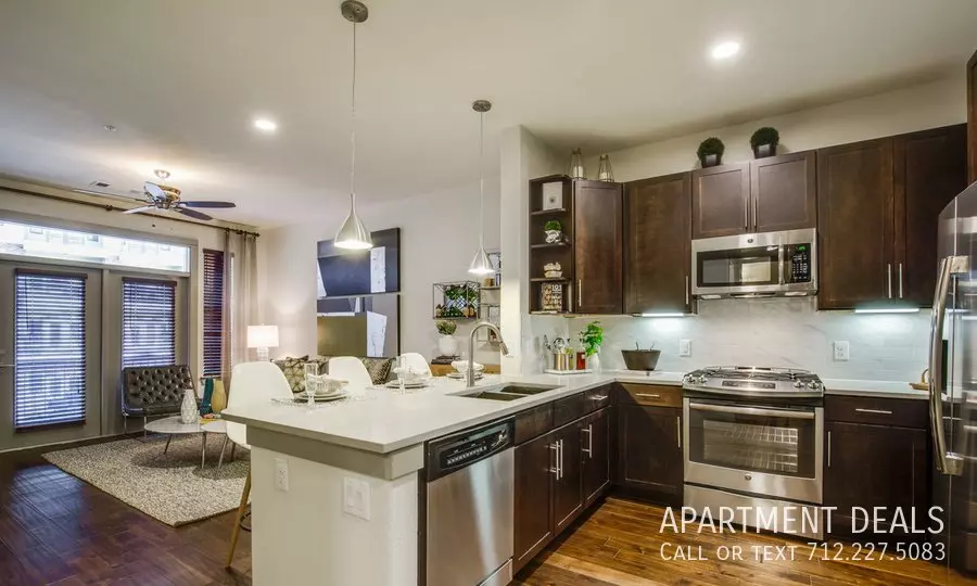 531 Yale Street, Houston, TX 77007 photo 3
