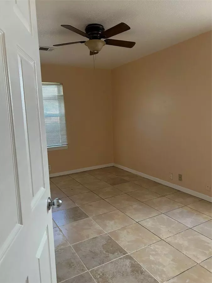 5315 Poinciana Drive, Houston, TX 77092 photo 4