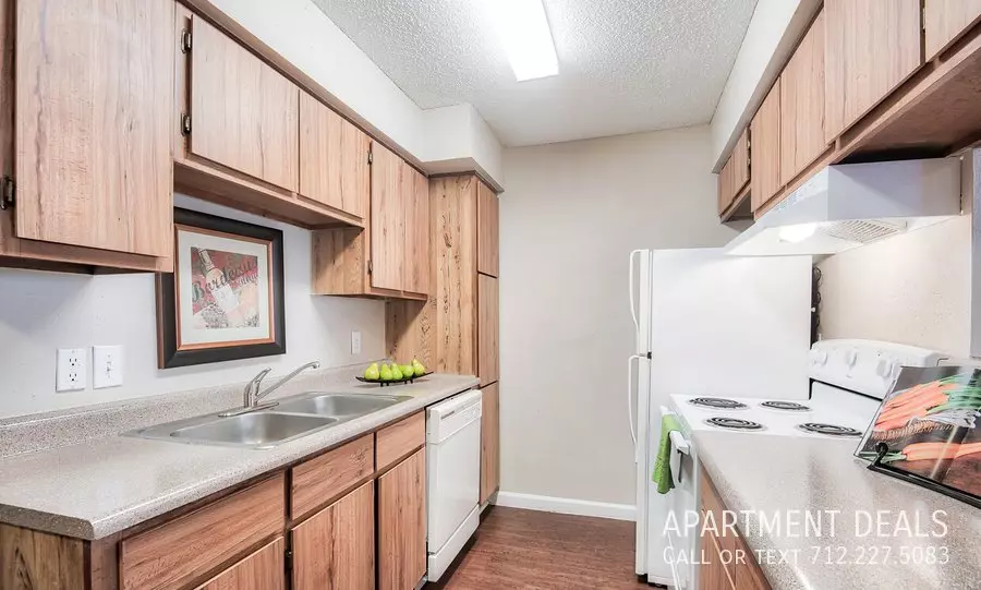 536 Normandy Street, Houston, TX 77015 photo 3