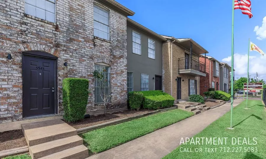 5561 Gasmer Drive, Houston, TX 77035 photo 2