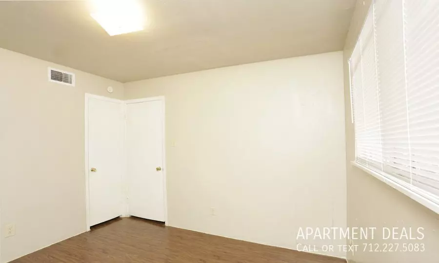 5612 Bissonnet Street, Houston, TX 77081 photo 2