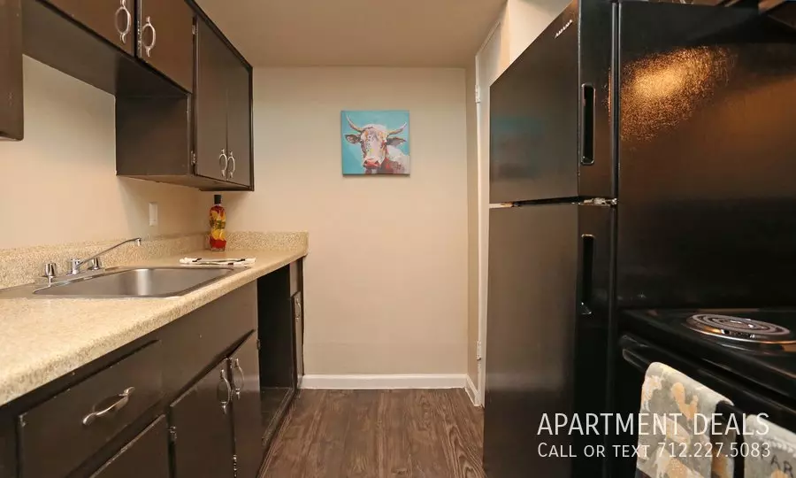 5621 Rampart Street, Houston, TX 77081 photo 3