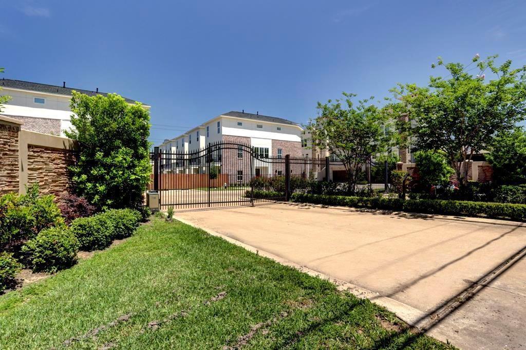 5630 Woodbrook Way, Houston, TX 77081 photo 5